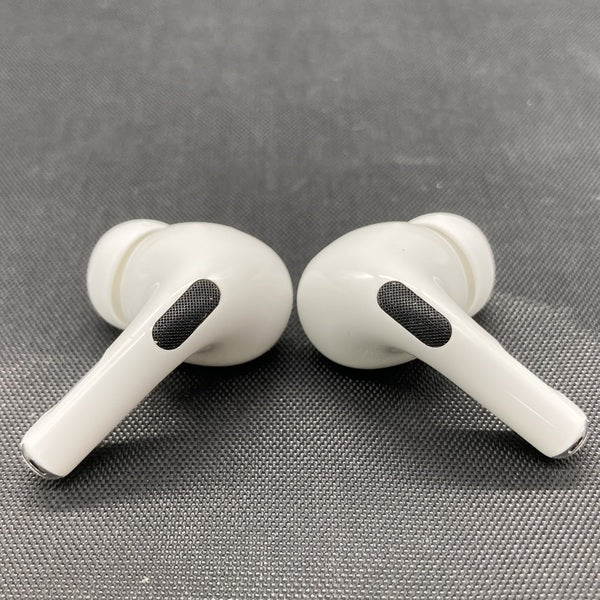 【中古】MagSafe充電ケース(USB-C)付きAirPods Pro(第2世代) MTJV3JA【日本橋】 - Image 3