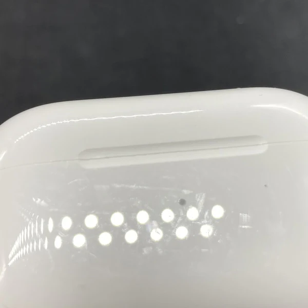 【中古】MagSafe充電ケース(USB-C)付きAirPods Pro(第2世代) MTJV3JA【日本橋】 - Image 7