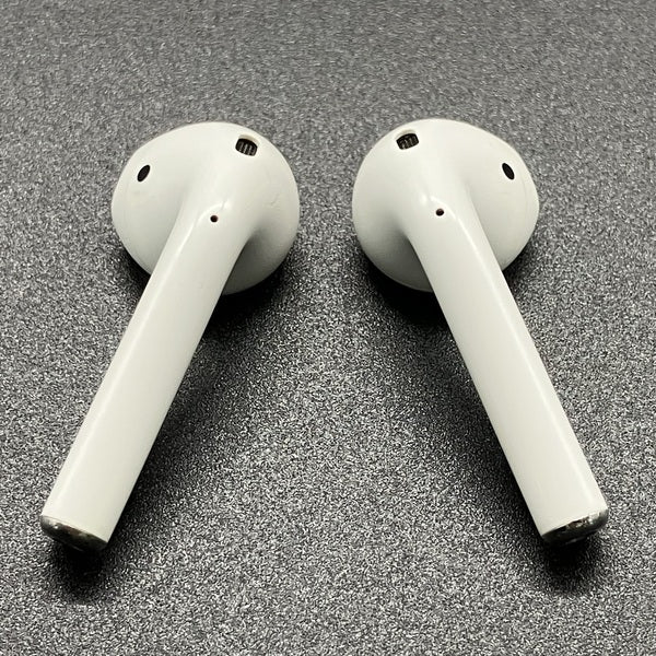 【中古】AirPods with Charging Case MV7N2J/A 海外モデル【日本橋】 - Image 3