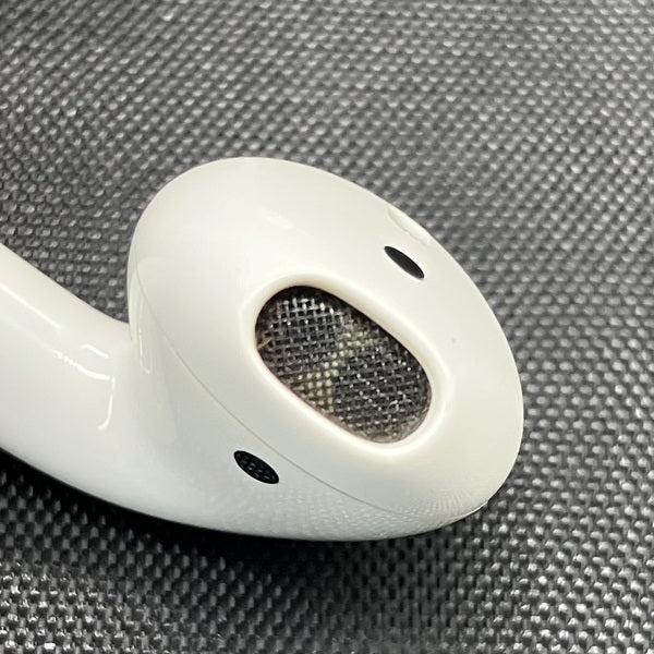 【中古】AirPods with Charging Case MV7N2J/A【秋葉原】 - Image 6