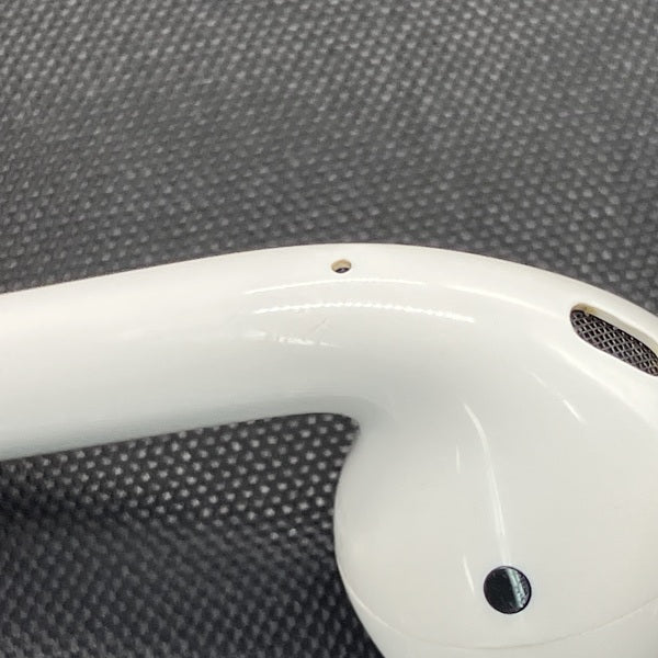 【中古】AirPods with Charging Case MV7N2J/A【秋葉原】 - Image 7