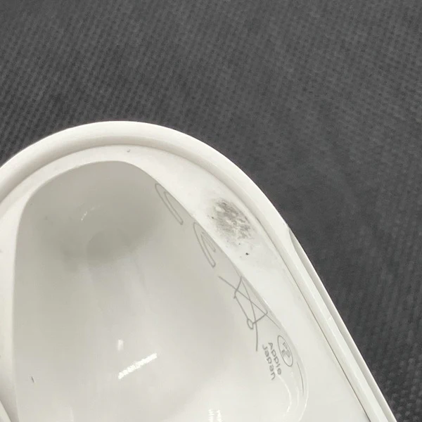 【中古】AirPods with Charging Case MV7N2J/A【秋葉原】 - Image 8
