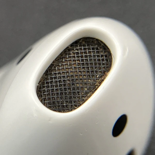【中古】AirPods with Charging Case MV7N2J/A【秋葉原】 - Image 8