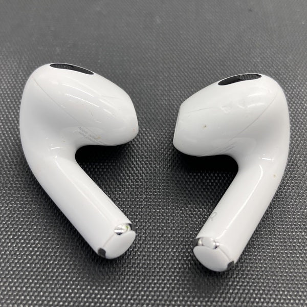 【中古】Airpods MME73J/A 3rd Generation【秋葉原】 - Image 4