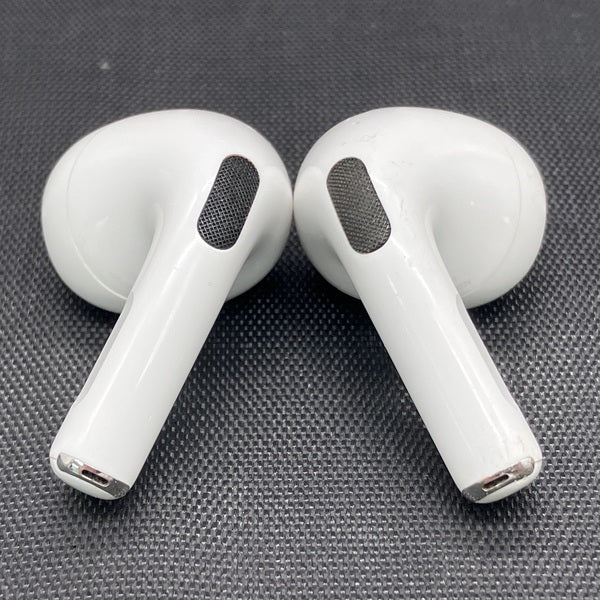 【中古】Airpods MME73J/A 3rd Generation【秋葉原】 - Image 3