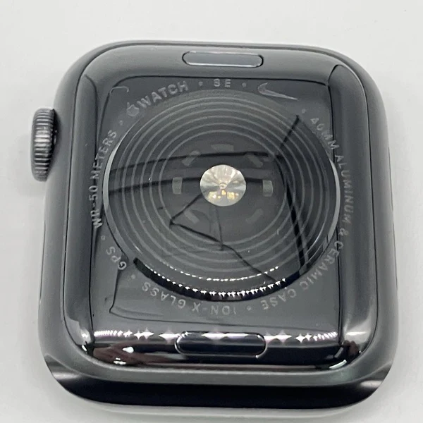 【中古】Apple Watch Nike SE (40mm GPS)アルミニウム ブラック【秋葉原】 - Image 3