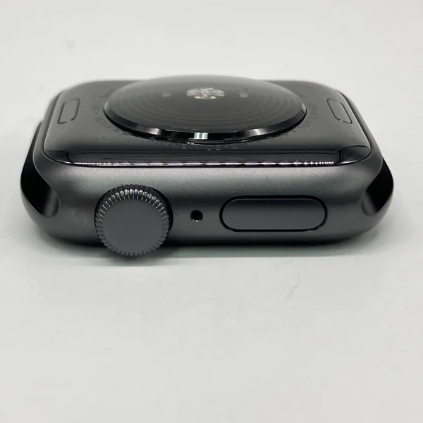 【中古】Apple Watch Nike SE (40mm GPS)アルミニウム ブラック【秋葉原】 - Image 4