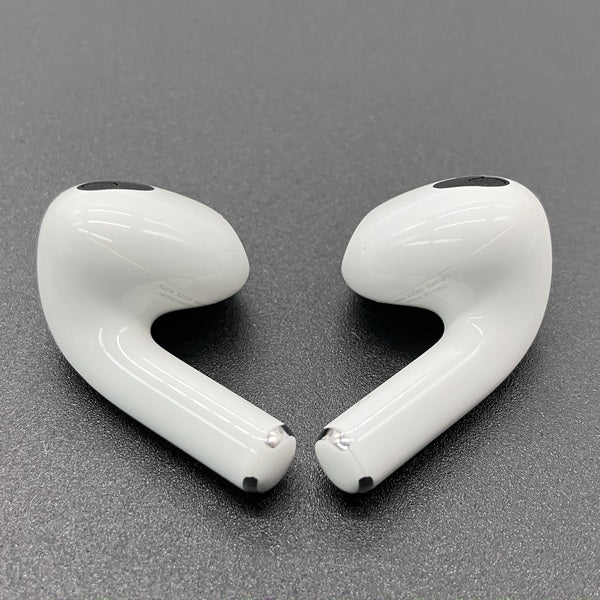 【中古】Airpods MME73J/A 3rd Generation【秋葉原】 - Image 4