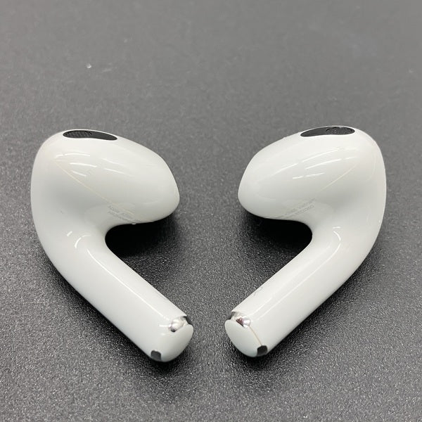 【中古】Airpods MME73J/A 3rd Generation【秋葉原】 - Image 4