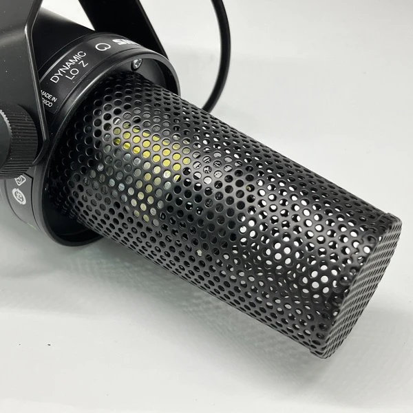 【中古】SM7dB ダイナミックボーカルマイクロホン【秋葉原】 - Image 4