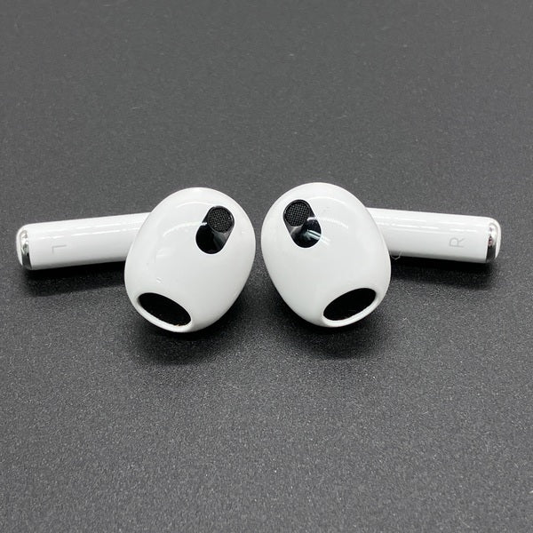 【中古】Airpods MME73J/A 3rd Generation【秋葉原】 - Image 5