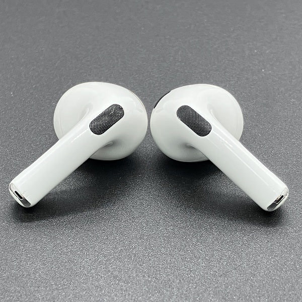 【中古】Airpods MME73J/A 3rd Generation【秋葉原】 - Image 3