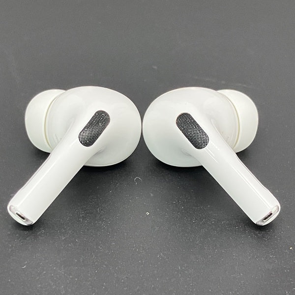 【中古】MagSafe充電ケース(USB-C)付きAirPods Pro(第2世代) MTJV3JA【名古屋】 - Image 3