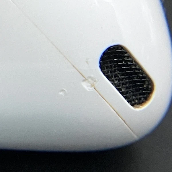 【中古】MagSafe充電ケース(USB-C)付きAirPods Pro(第2世代) MTJV3JA【名古屋】 - Image 6